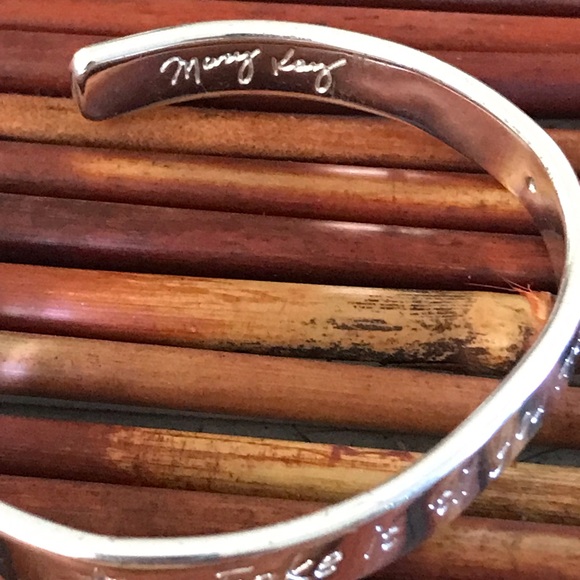 Mary Kay Silver Tone Cuff Bangle Bracelet Inscribed - Picture 3 of 4